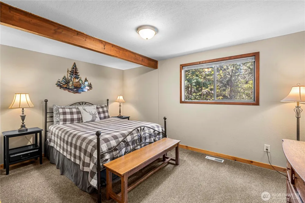9864 East Leavenworth Road Leavenworth, WA 98826