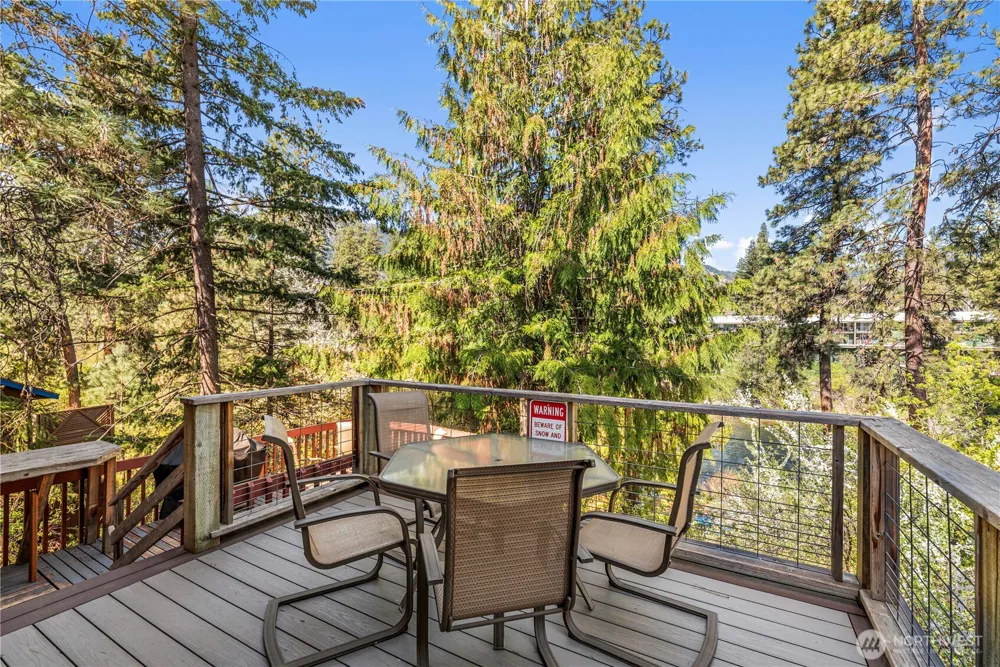 9864 East Leavenworth Road Leavenworth, WA 98826