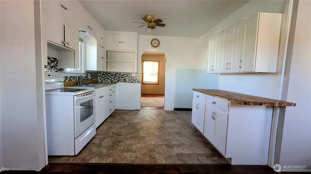 112 E Lind Street Lind, WA 99341