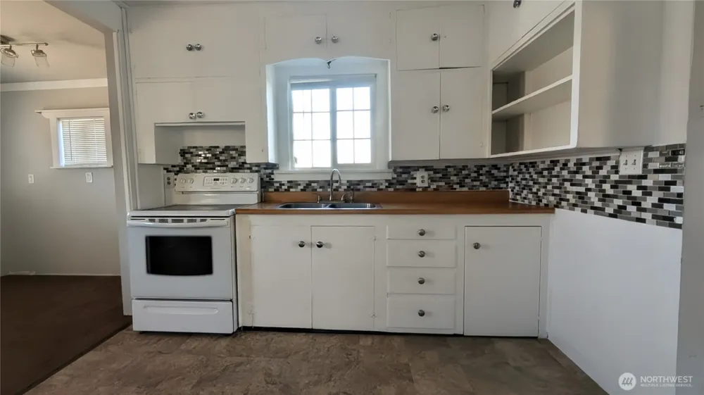 112 E Lind Street Lind, WA 99341