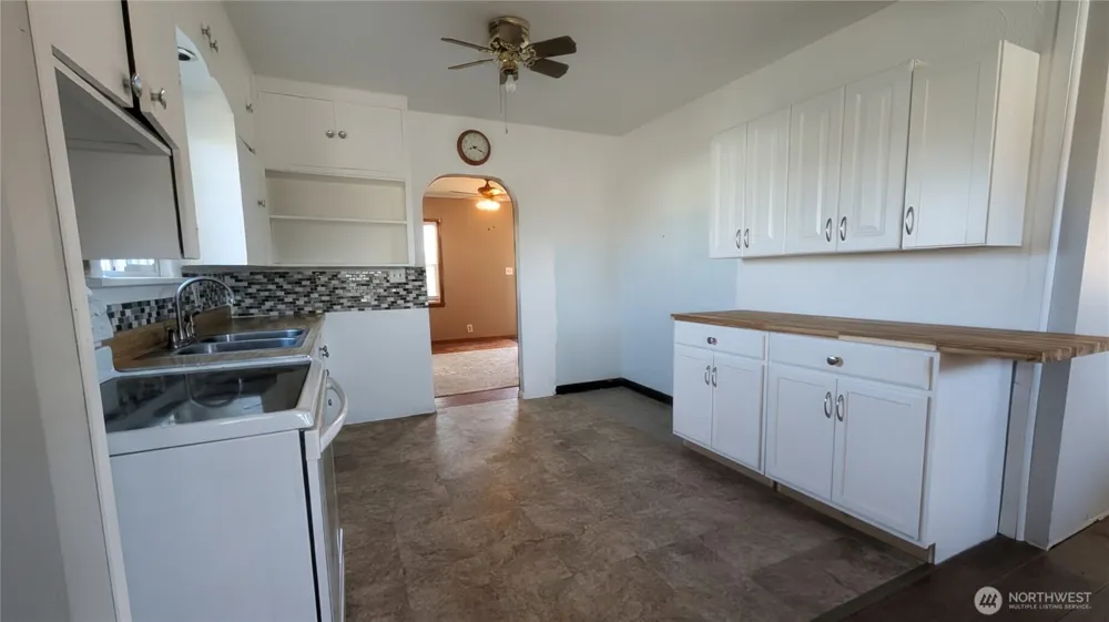 112 E Lind Street Lind, WA 99341