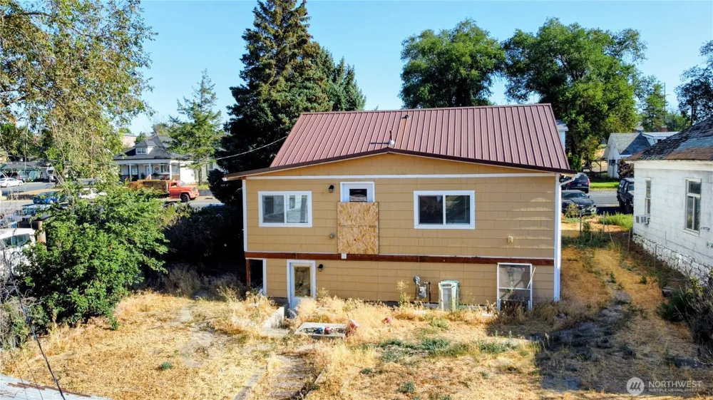 112 E Lind Street Lind, WA 99341