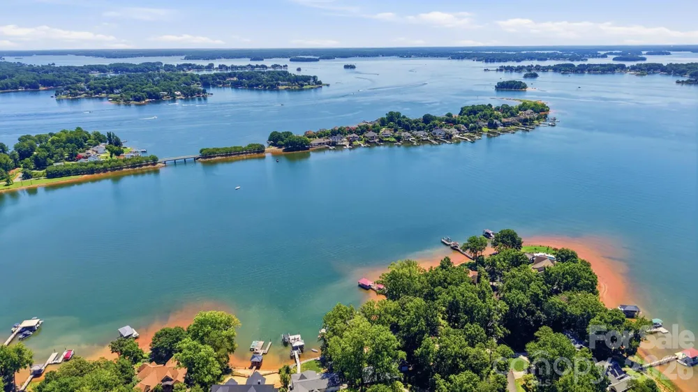 3210 Lake Shore Road S Denver, NC 28037