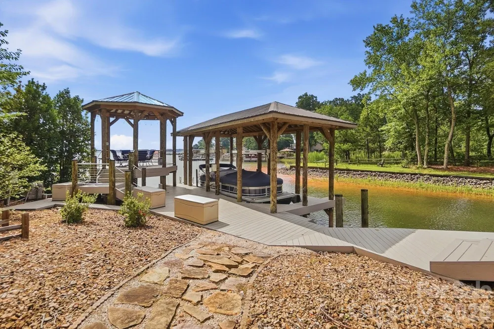 3210 Lake Shore Road S Denver, NC 28037
