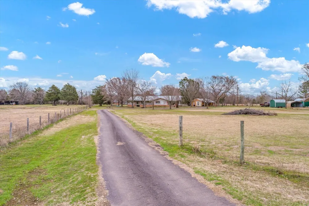 920 Vz County Road 3504 Wills Point, TX 75169