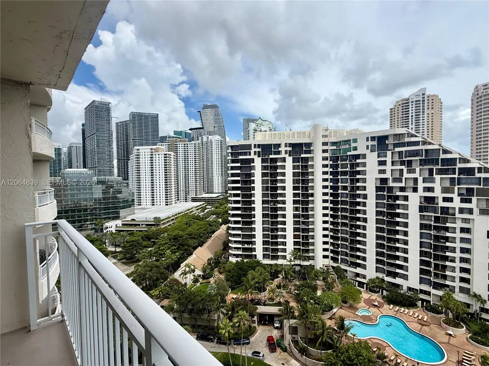 770 Claughton Island Dr #1911 Miami, FL 33131