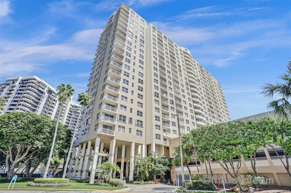 770 Claughton Island Dr #1911 Miami, FL 33131