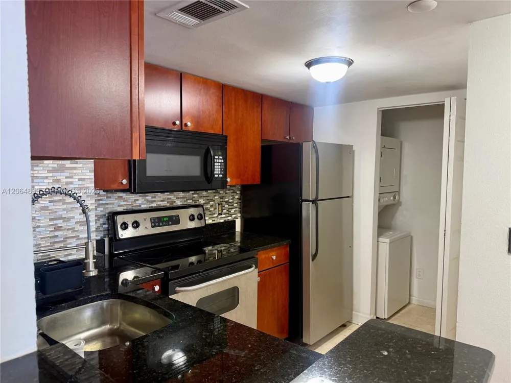 770 Claughton Island Dr #1911 Miami, FL 33131