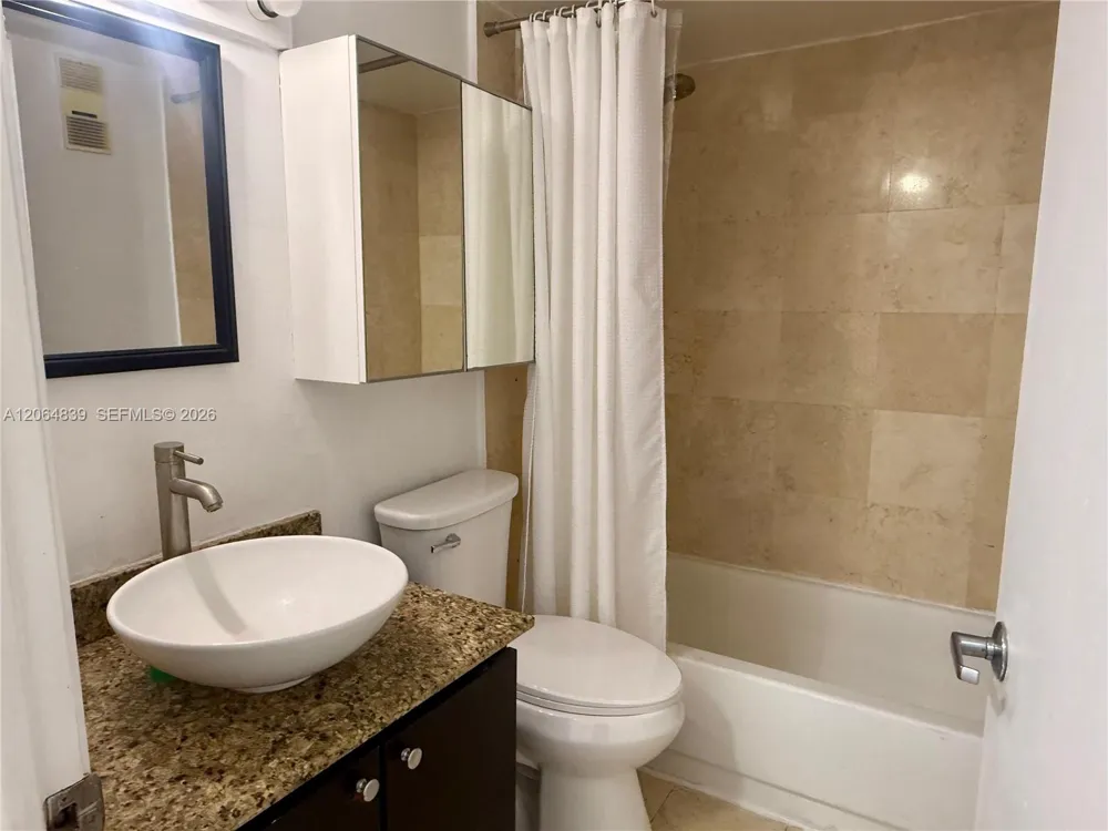 770 Claughton Island Dr #1911 Miami, FL 33131
