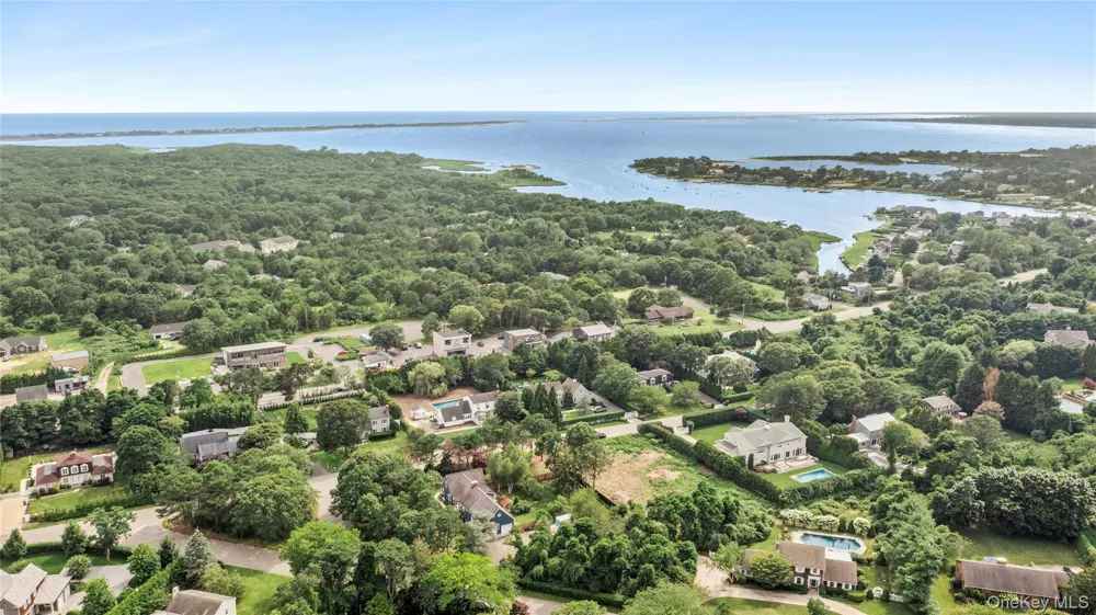 9 Aberdeen Lane Southampton, NY 11968