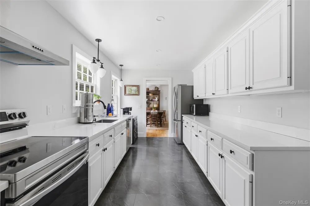 9 Aberdeen Lane Southampton, NY 11968