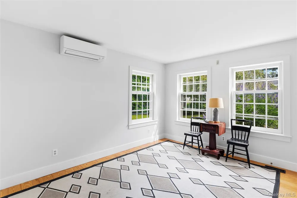 9 Aberdeen Lane Southampton, NY 11968