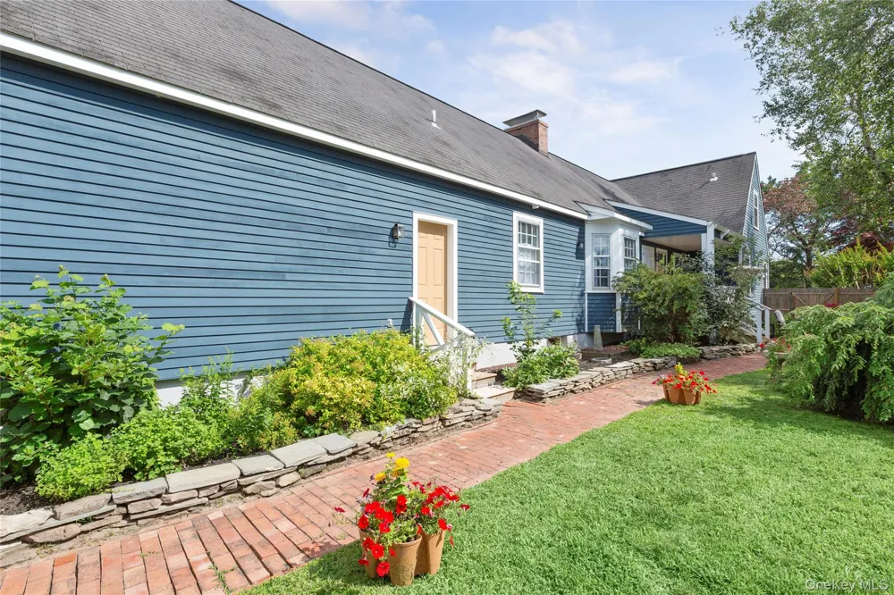 9 Aberdeen Lane Southampton, NY 11968