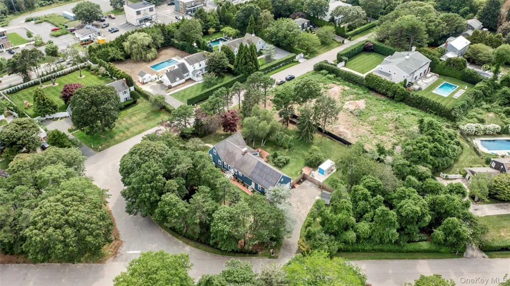 9 Aberdeen Lane Southampton, NY 11968