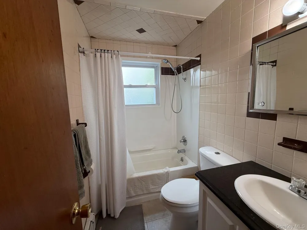 11 3rd Street #1 Glen Cove, NY 11542