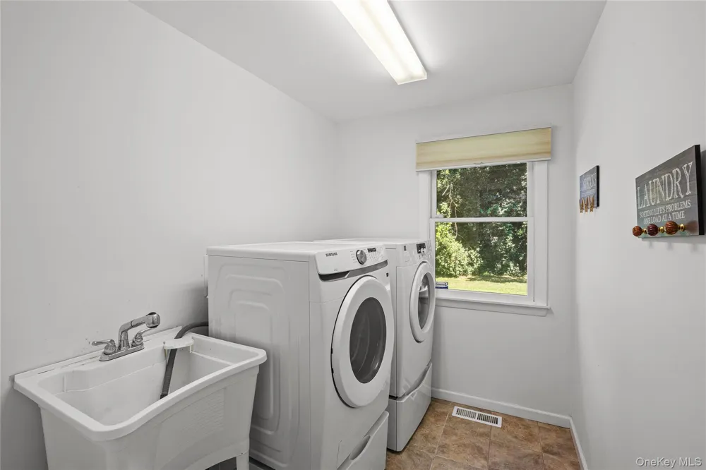 141 Fire Lane Wading River, NY 11792
