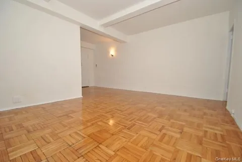 1501 Metropolitan Avenue #11G