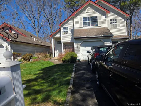 11 Turnberry Court