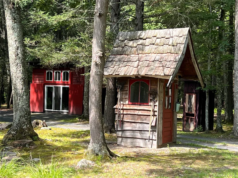 323 Beaverkill Road Kingston, NY 12401