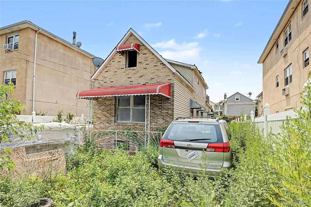2923 Bruner Avenue Bronx, NY 10469