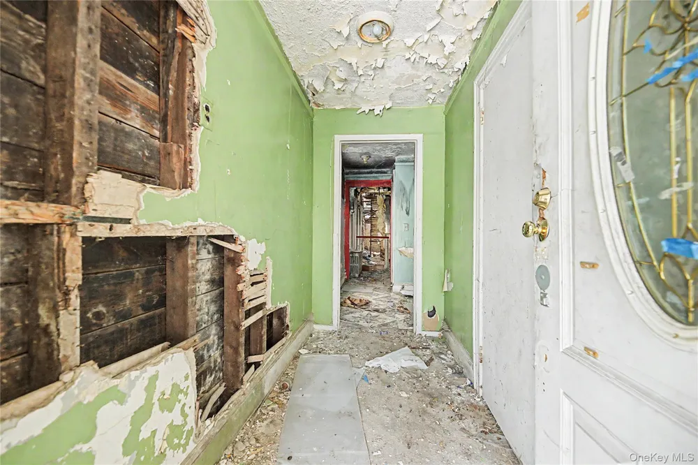 2923 Bruner Avenue Bronx, NY 10469
