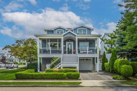 401 Little East Neck Road S