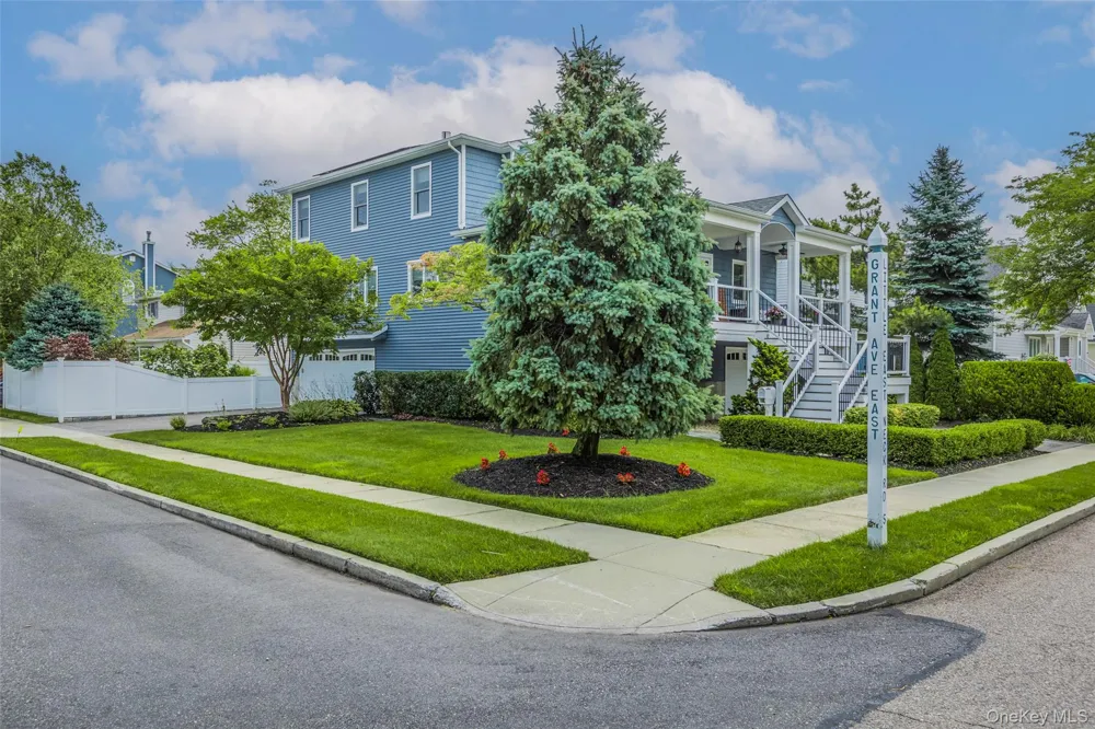 401 Little East Neck Road S Babylon, NY 11702
