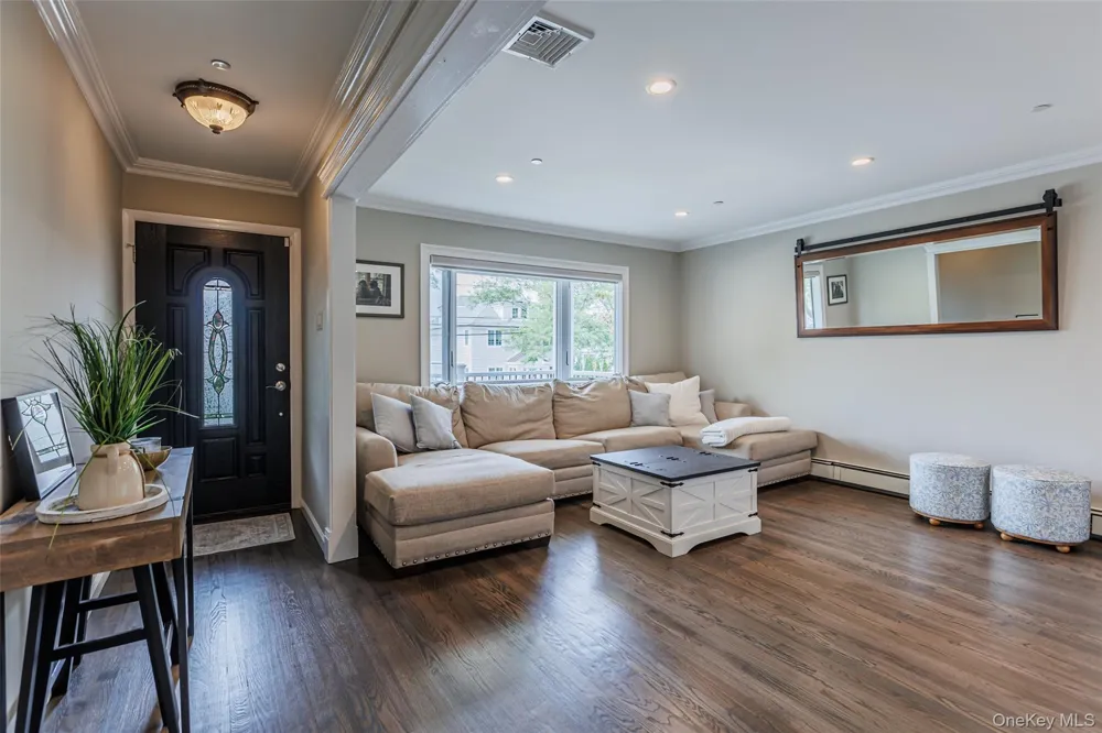 401 Little East Neck Road S Babylon, NY 11702
