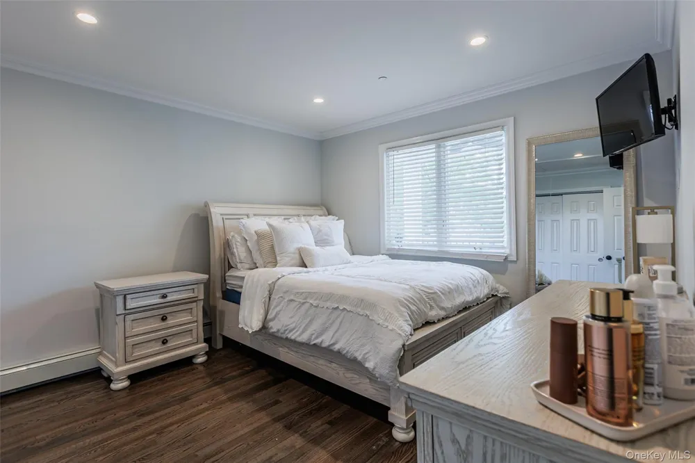 401 Little East Neck Road S Babylon, NY 11702