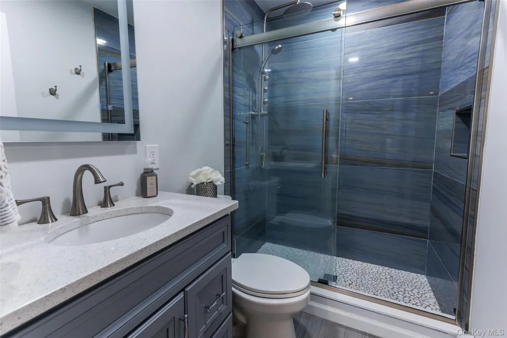 401 Little East Neck Road S Babylon, NY 11702