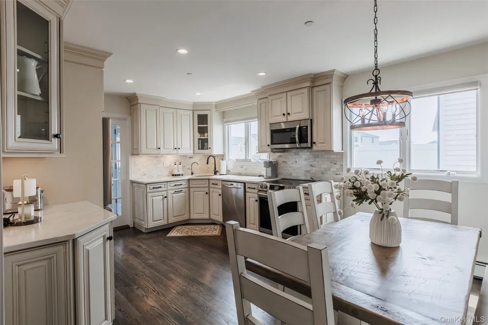 401 Little East Neck Road S Babylon, NY 11702