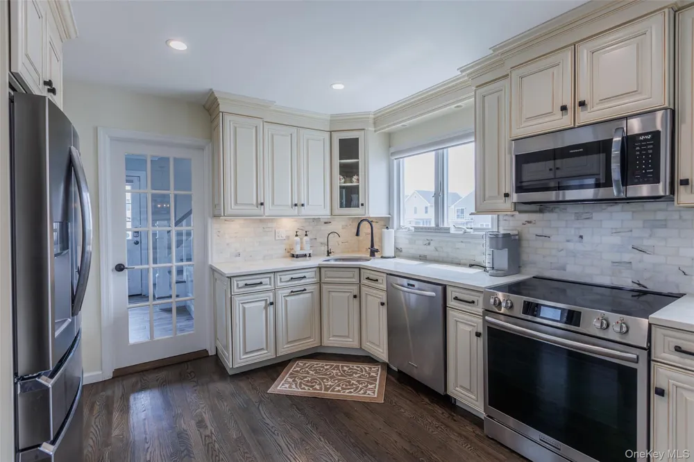 401 Little East Neck Road S Babylon, NY 11702
