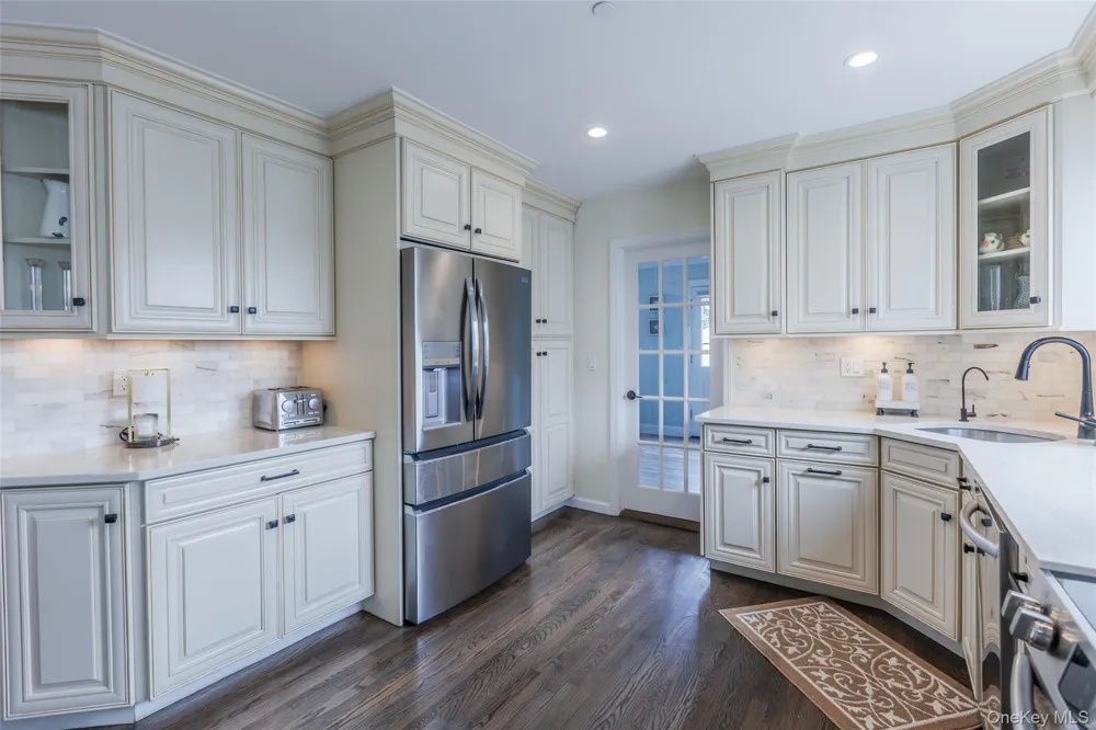 401 Little East Neck Road S Babylon, NY 11702