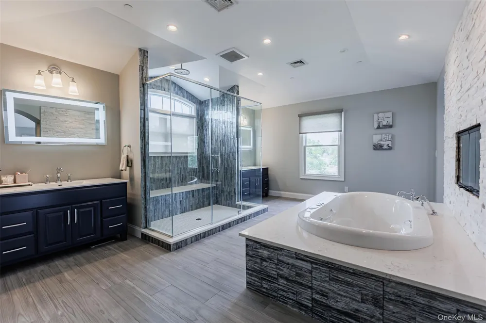 401 Little East Neck Road S Babylon, NY 11702