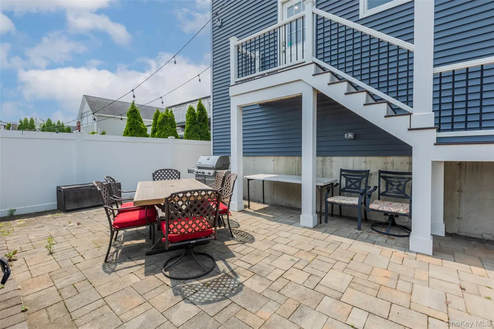 401 Little East Neck Road S Babylon, NY 11702