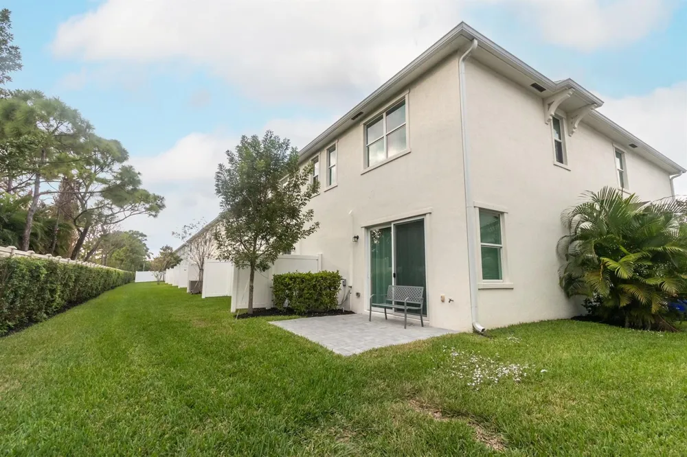 4578 Meyerson Place Lake Worth, FL 33463