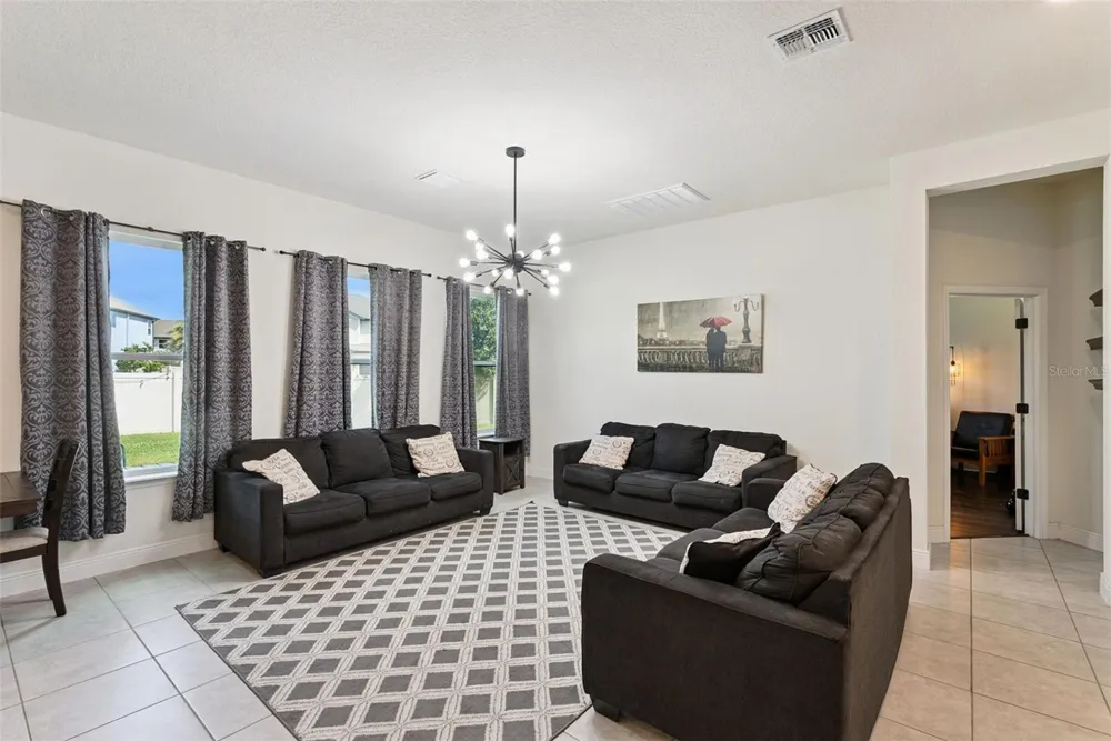 659 RED HAVEN LANE Oviedo, FL 32765