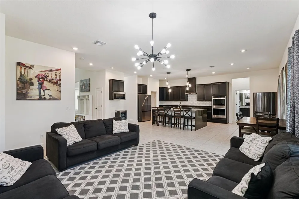 659 RED HAVEN LANE Oviedo, FL 32765