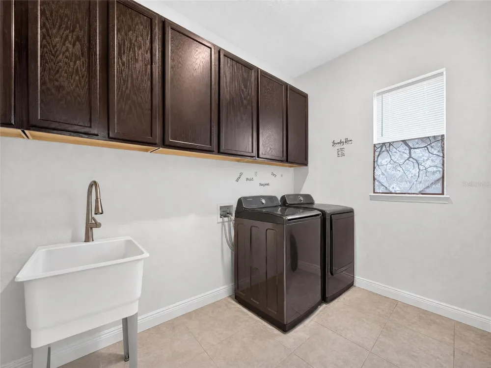 659 RED HAVEN LANE Oviedo, FL 32765