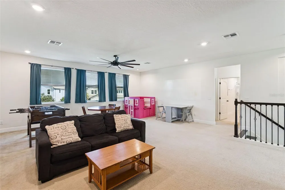 659 RED HAVEN LANE Oviedo, FL 32765