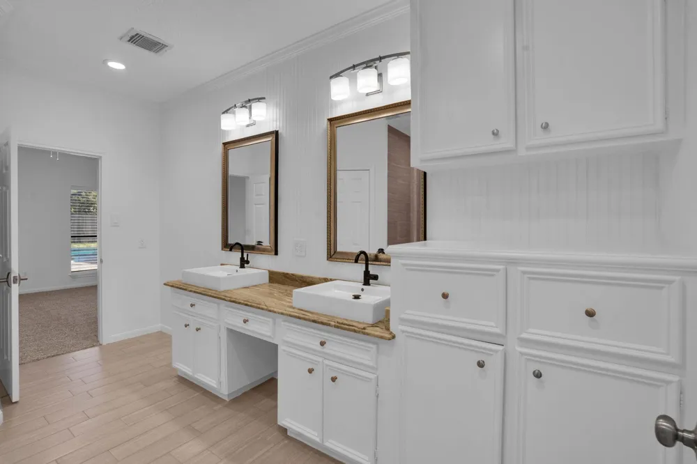 12411 Exbury Court Tomball, TX 77377
