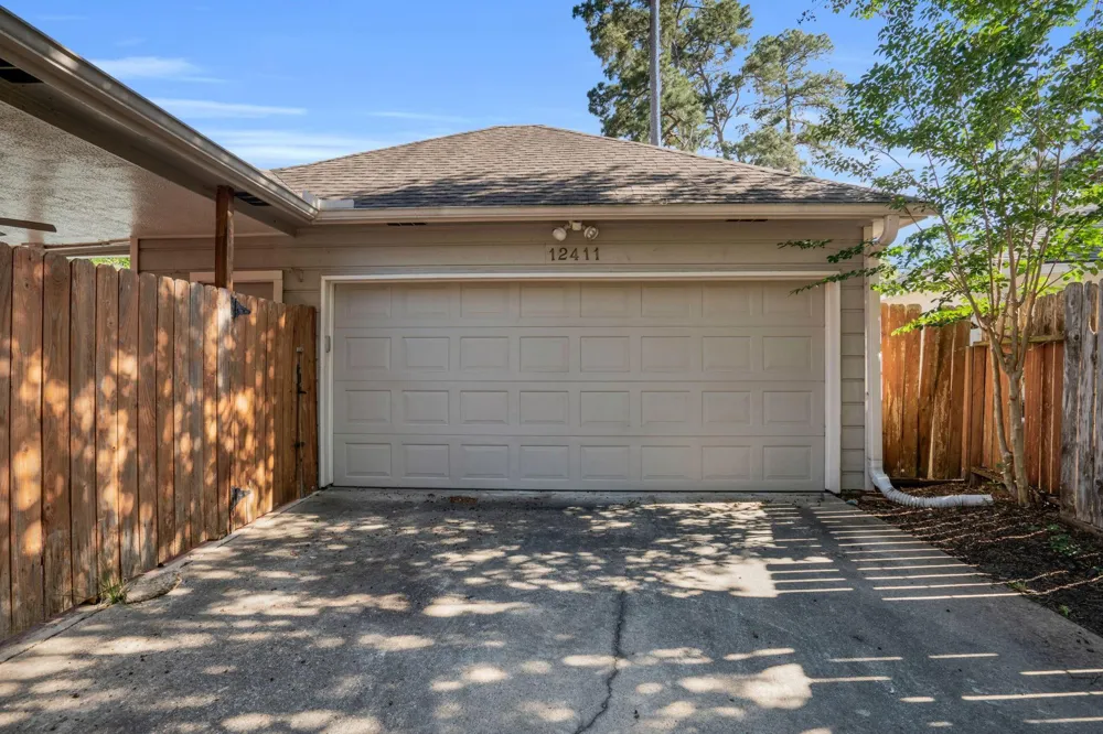 12411 Exbury Court Tomball, TX 77377