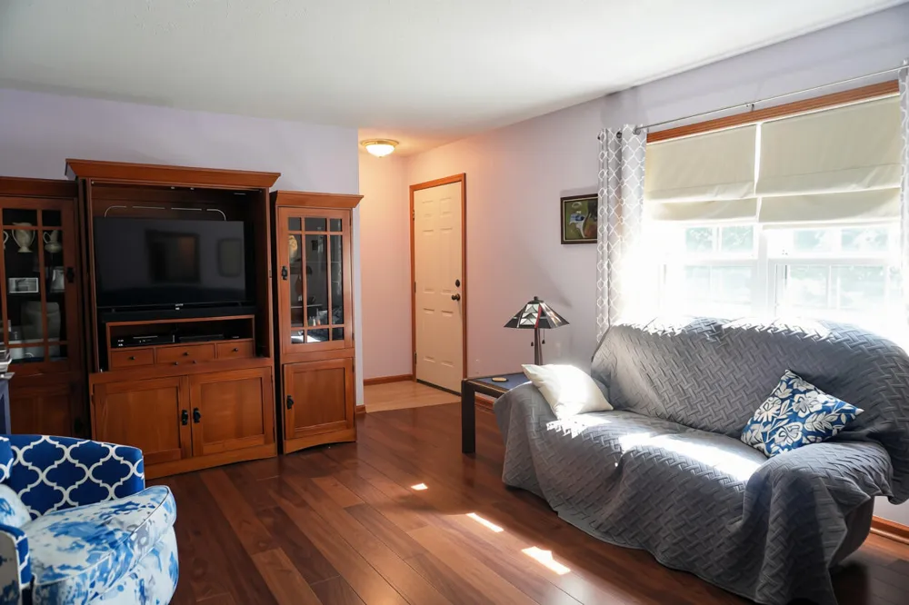 11780 Grass Lake Road Hillsdale, MI 49242