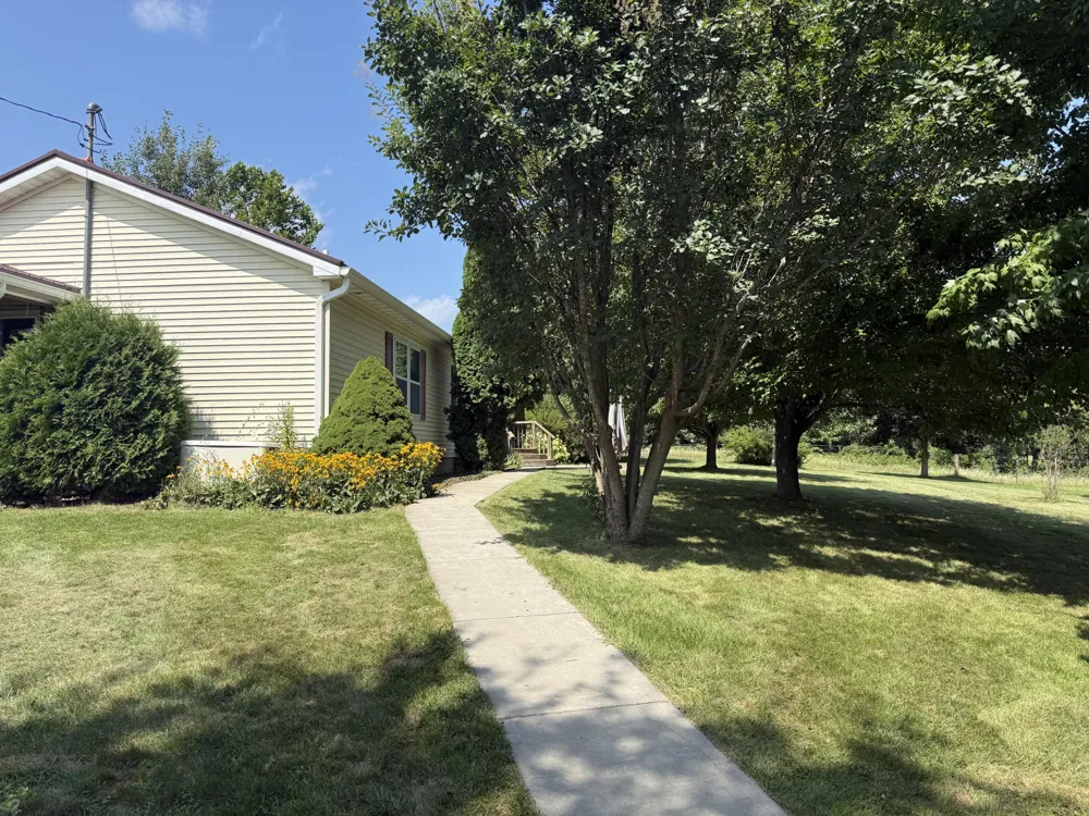 11780 Grass Lake Road Hillsdale, MI 49242
