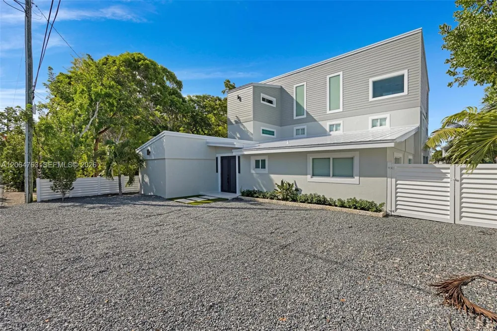8 Poisonwood Key Largo, FL 33037