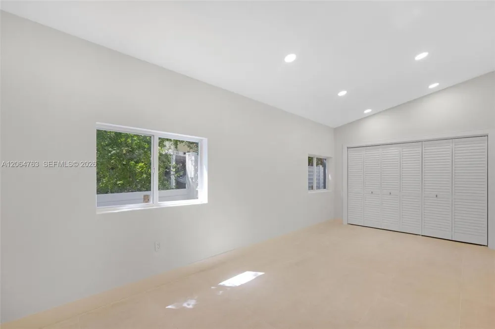 8 Poisonwood Key Largo, FL 33037