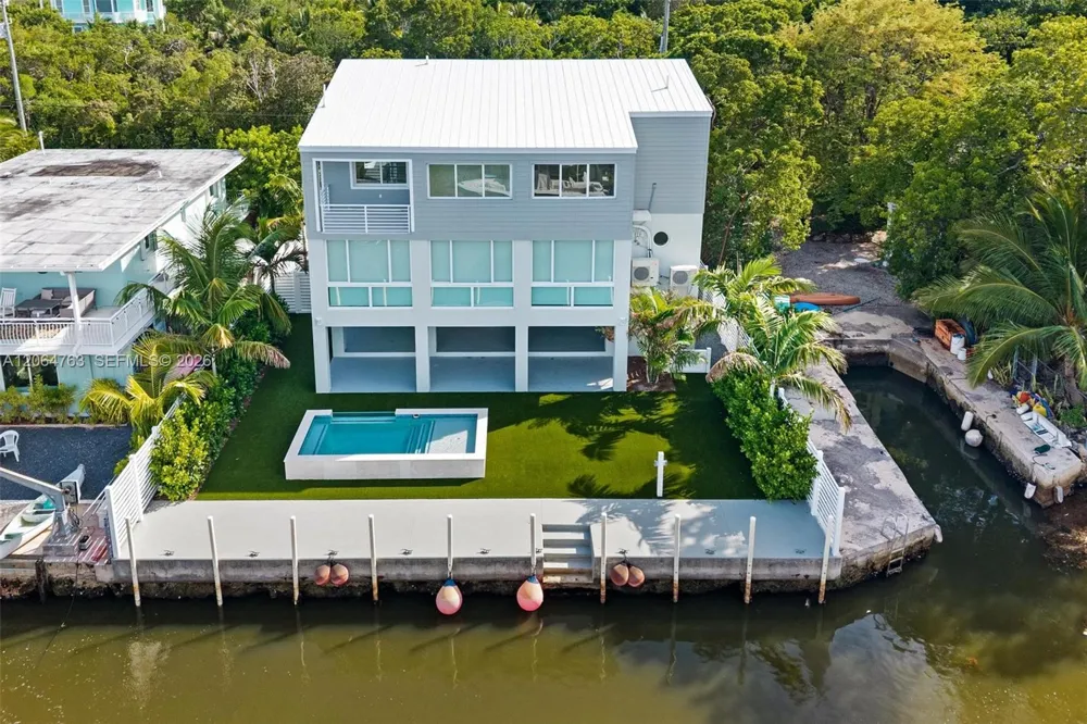 8 Poisonwood Key Largo, FL 33037