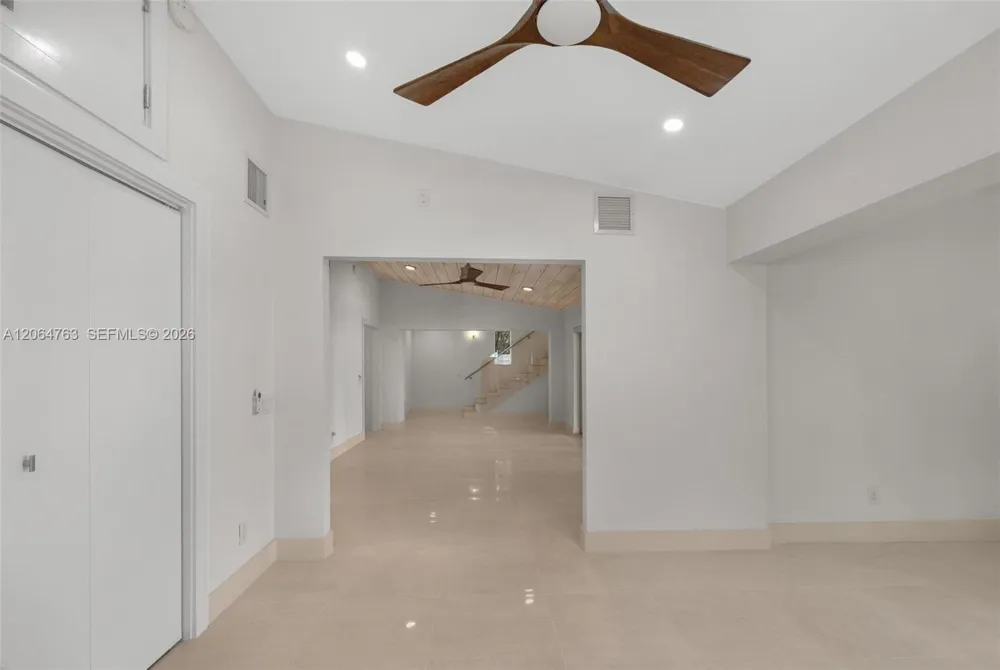 8 Poisonwood Key Largo, FL 33037