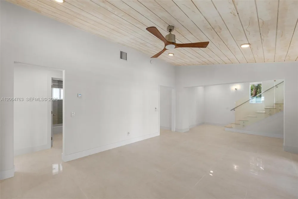 8 Poisonwood Key Largo, FL 33037