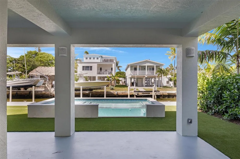 8 Poisonwood Key Largo, FL 33037